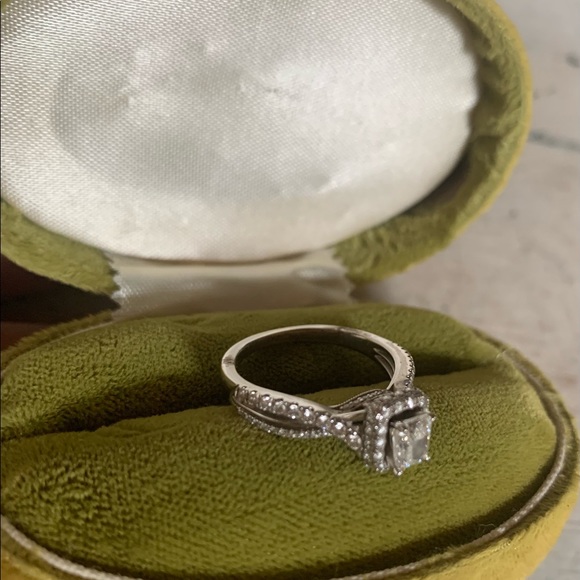 Diamond 1 Ct Diamond Ring 14 Kt White Gold - Picture 2 of 5